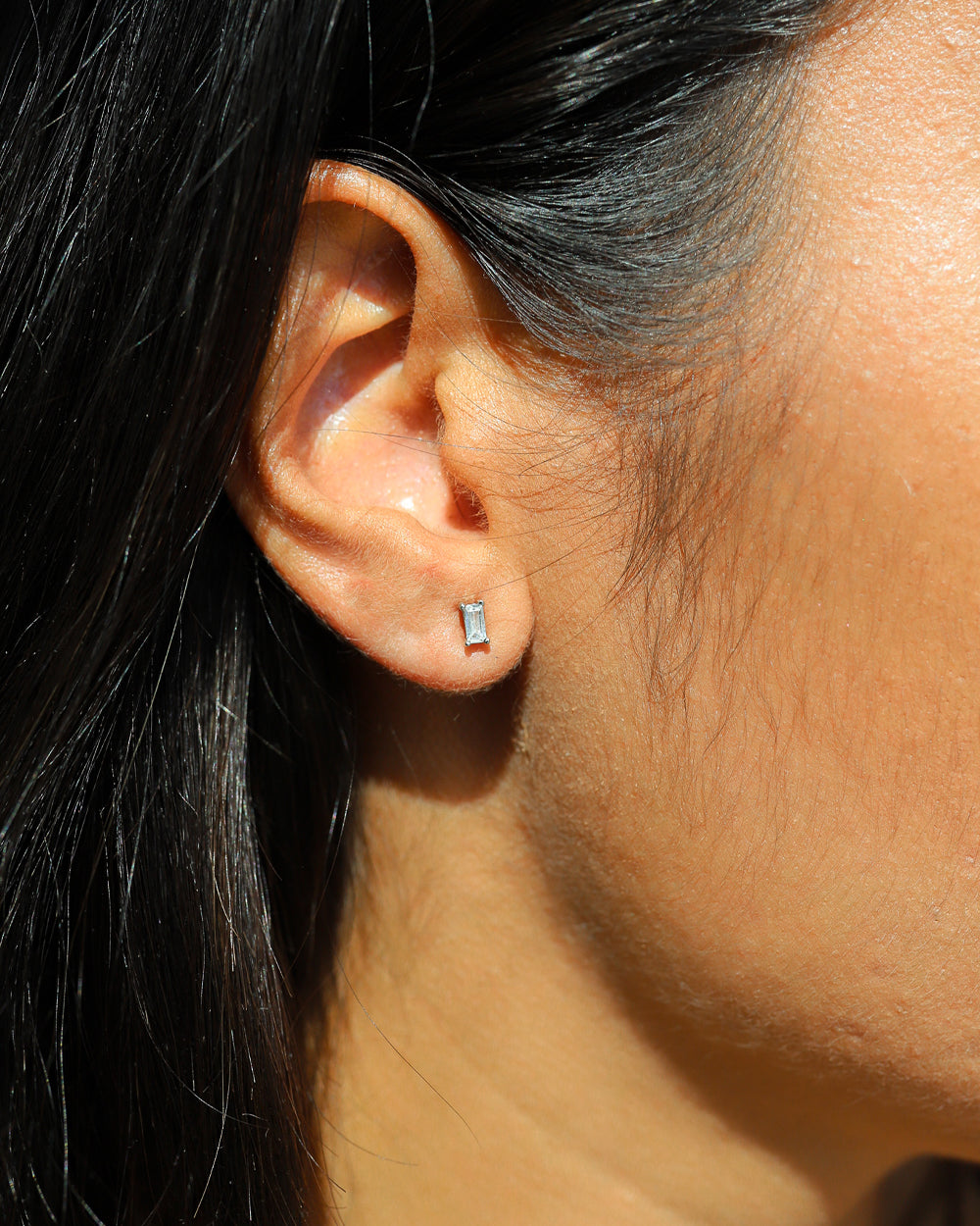 BAGUETTE STUDS. 925. - WHITE GOLD
