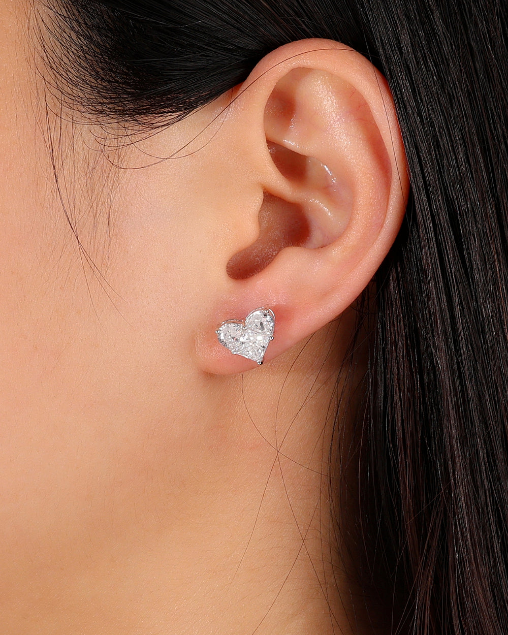 DAZZLING HEART STUDS 925. - WHITE GOLD